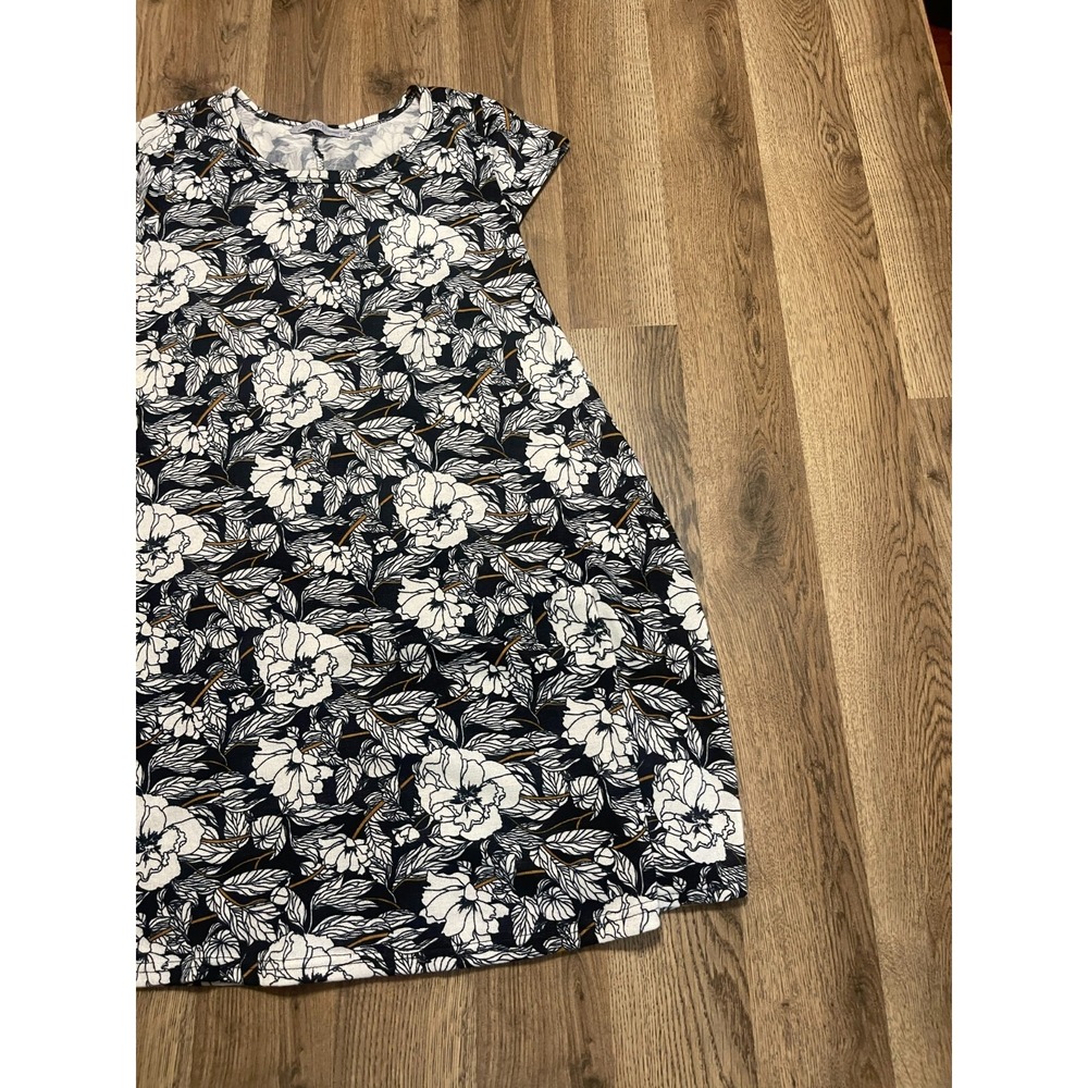 Adriana Dress, Women's Size Small/Medium, Black White, Floral, A-line - Picture 4 of 8